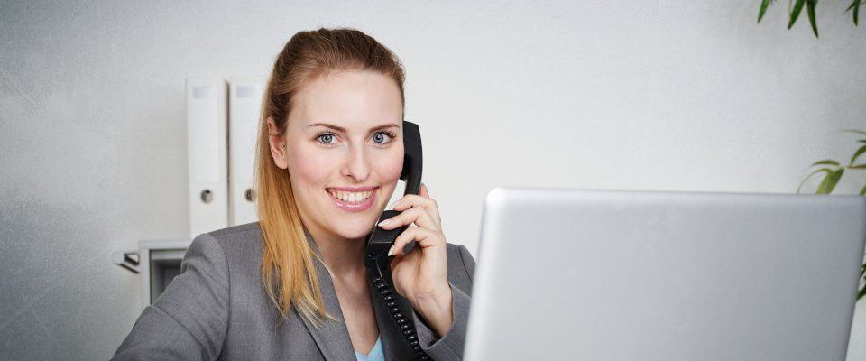 Virtuelle Assistenz: Was ist das und welche Vor- und Nachteile bringt es?