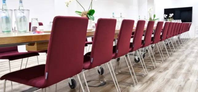 konferenzraum-im-first-choice-business-center-in-wiesbaden konferenzraum-im-first-choice-business-center-in-wiesbaden
